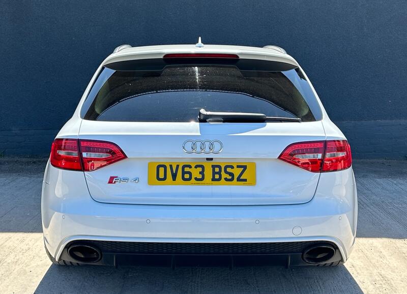 AUDI RS4