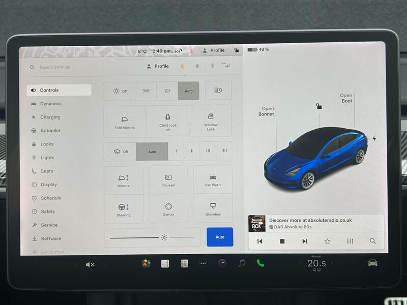 TESLA MODEL 3