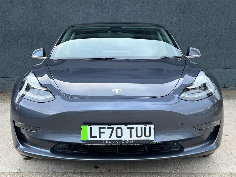 TESLA MODEL 3