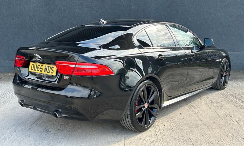 JAGUAR XE