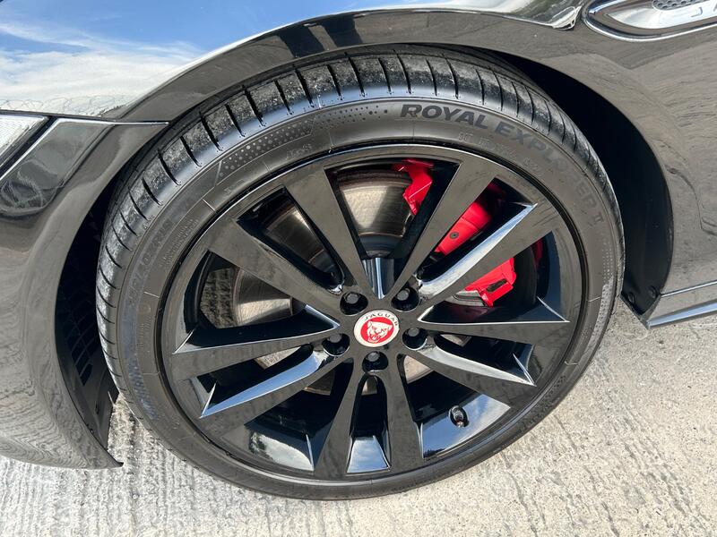 JAGUAR XE