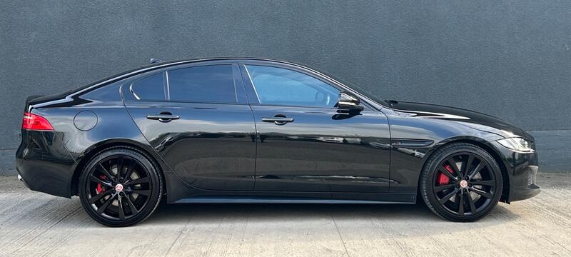 JAGUAR XE