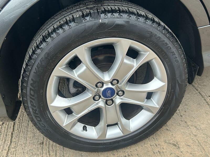 FORD KUGA