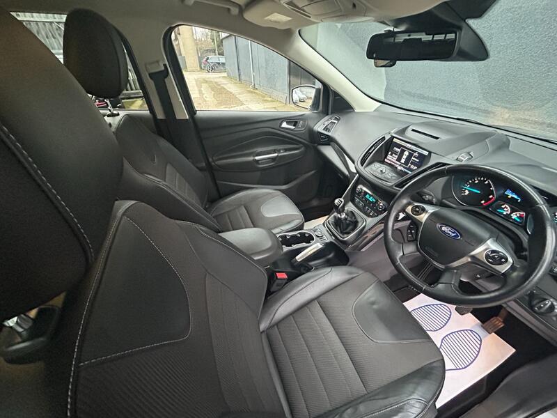 FORD KUGA