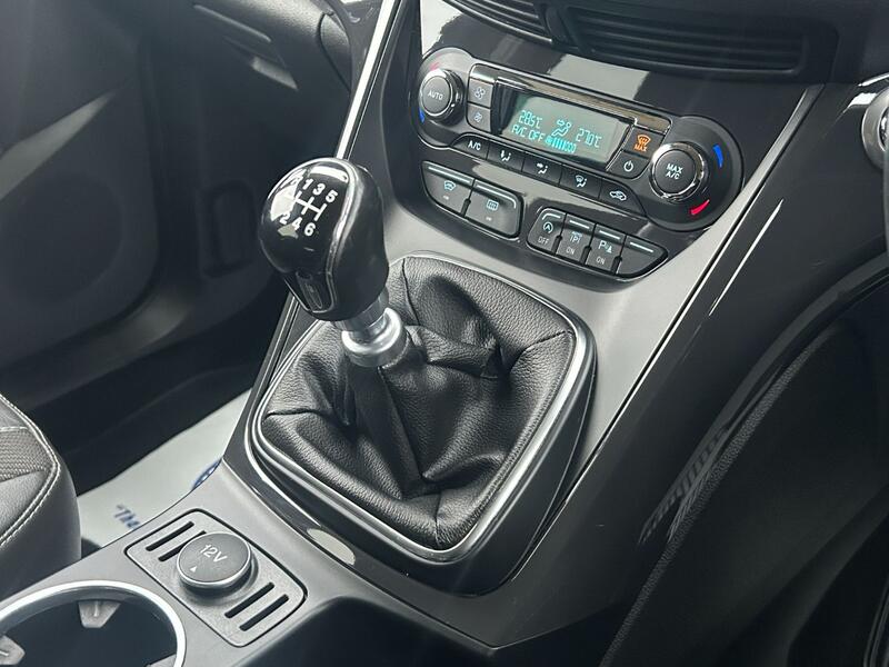 FORD KUGA