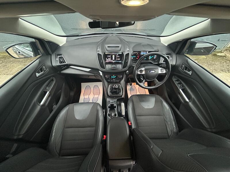 FORD KUGA