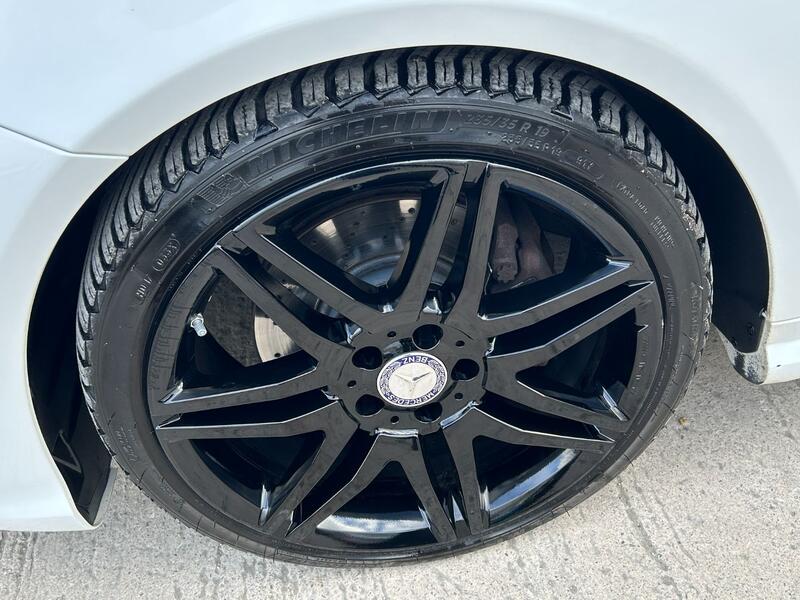 MERCEDES-BENZ E CLASS