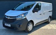 VAUXHALL VIVARO