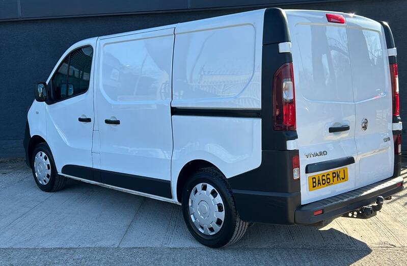 VAUXHALL VIVARO
