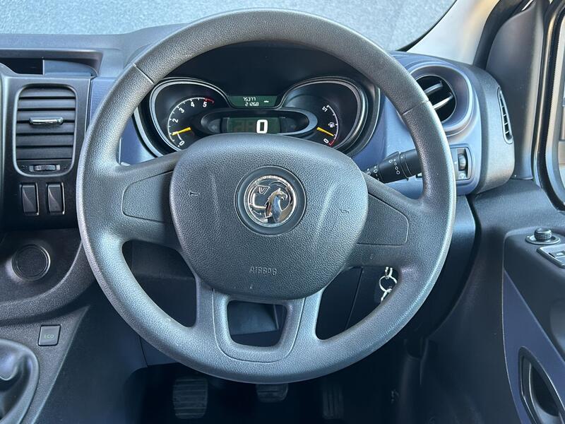 VAUXHALL VIVARO