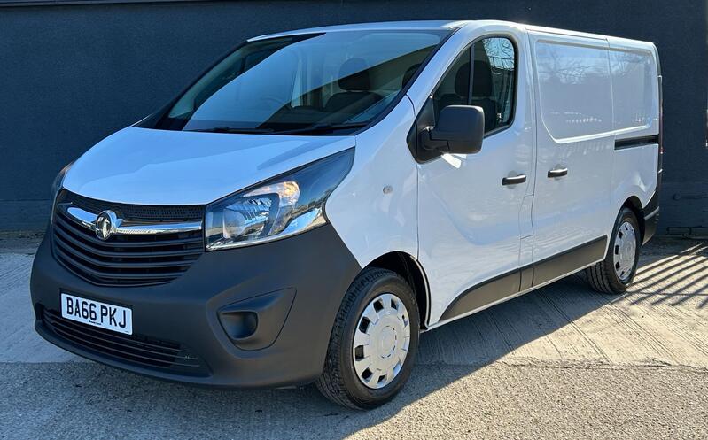 VAUXHALL VIVARO
