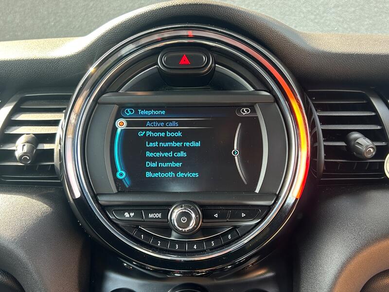 MINI HATCH
