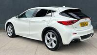 INFINITI Q30